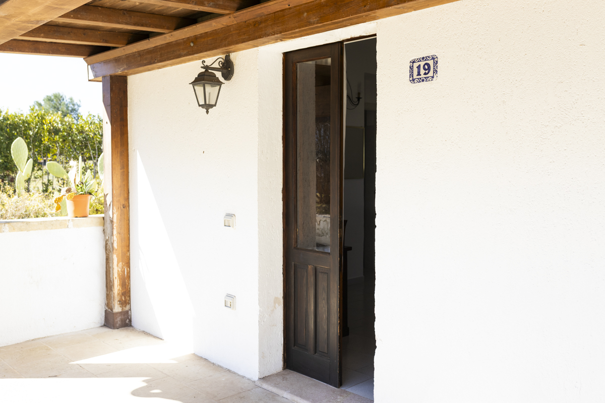 ingresso camera con cucina